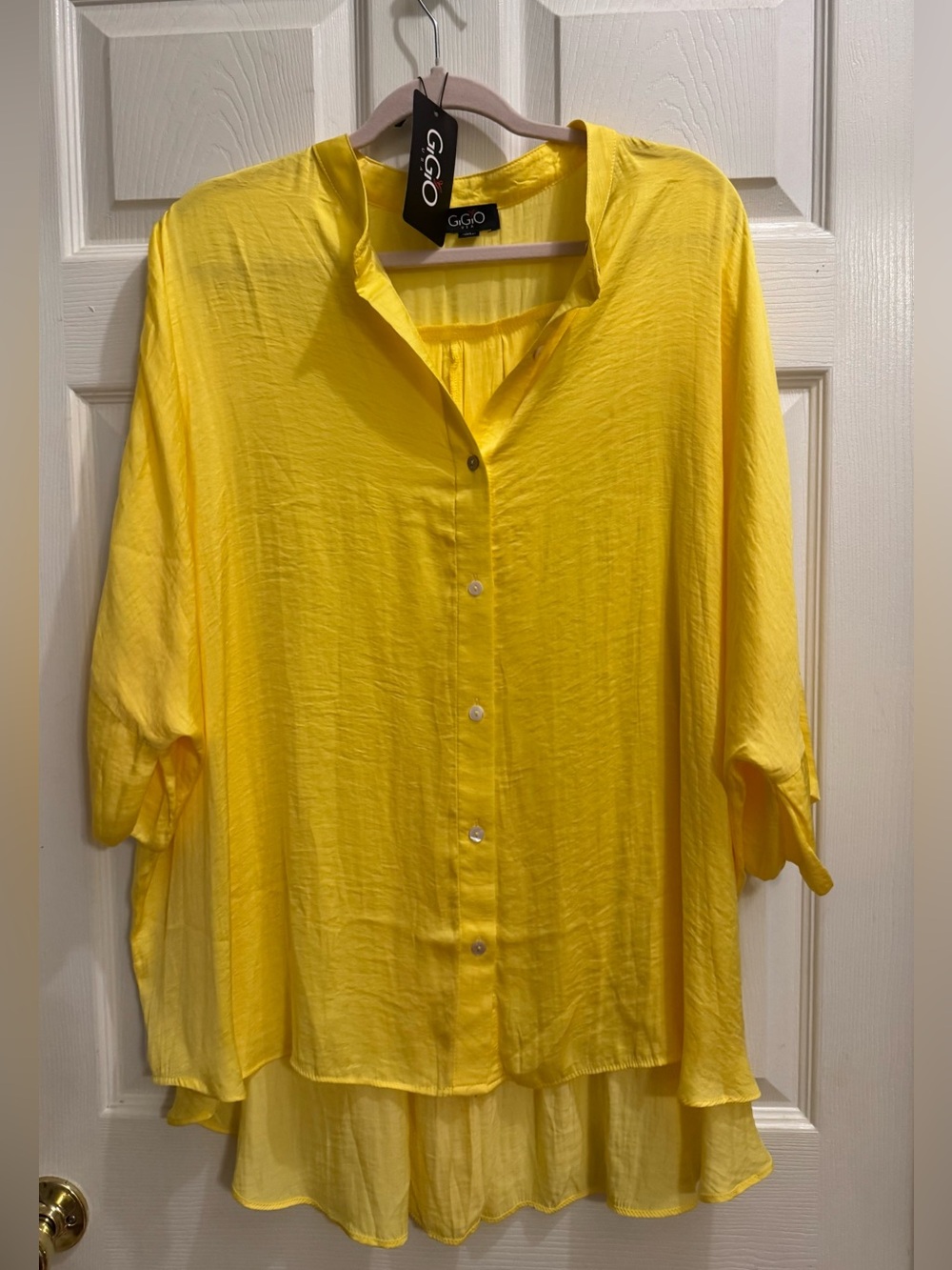 GIGIO Women's Yellow Button-Front Blouse Size Medium NWT